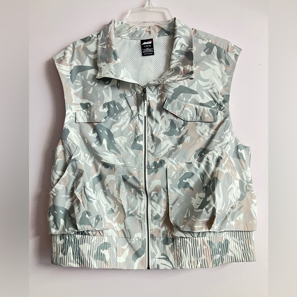 Women’s Lightweight Camo Print Vest, Large, Full Front Zipper, Gray/White/Tan
